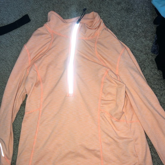workout jacket - Picture 2 of 2